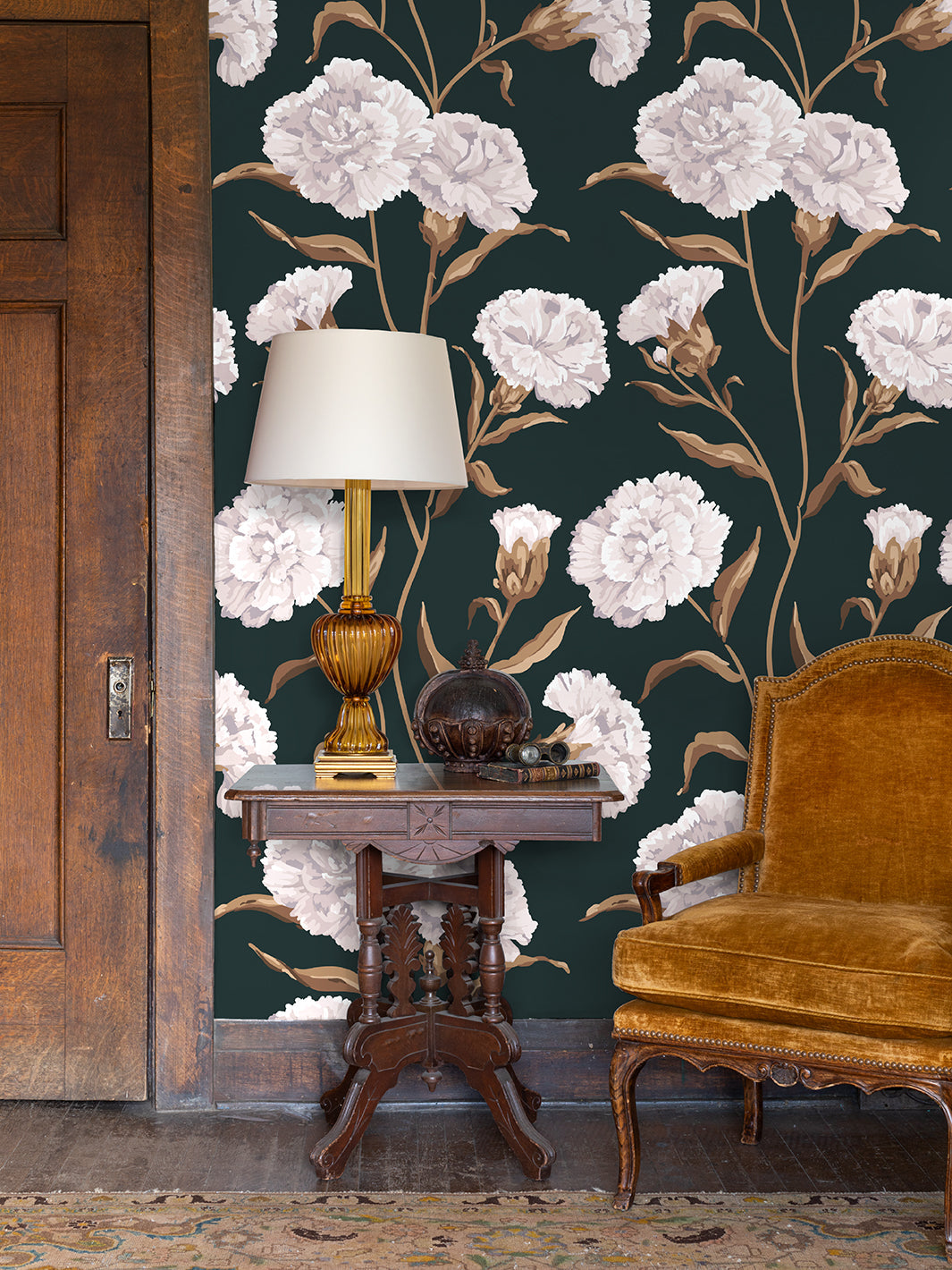 townhouse-wallpaper-by-sarah-jessica-parker-pearl-on-deep-navy