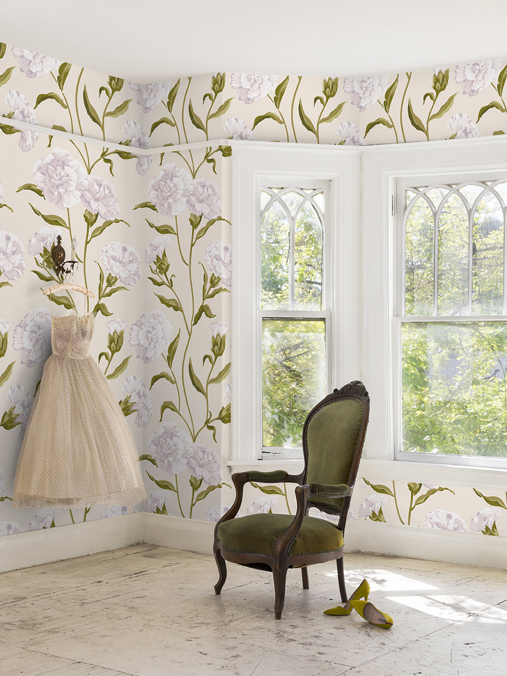 townhouse-wallpaper-by-sarah-jessica-parker-pearl-on-parchment