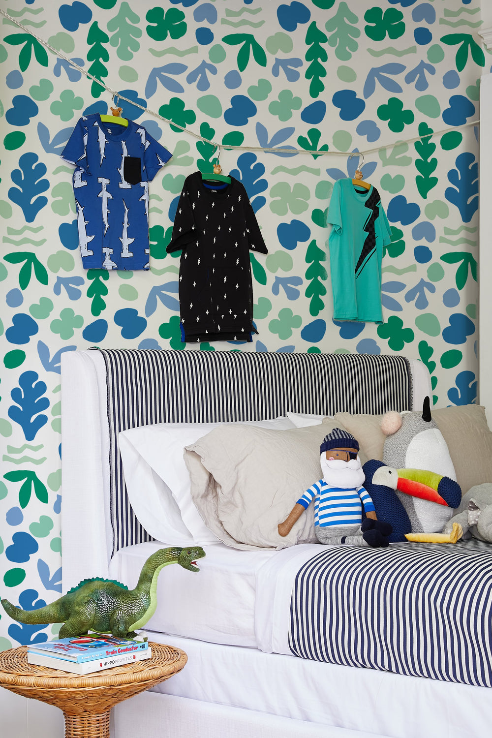sea-garden-azure-aqua
