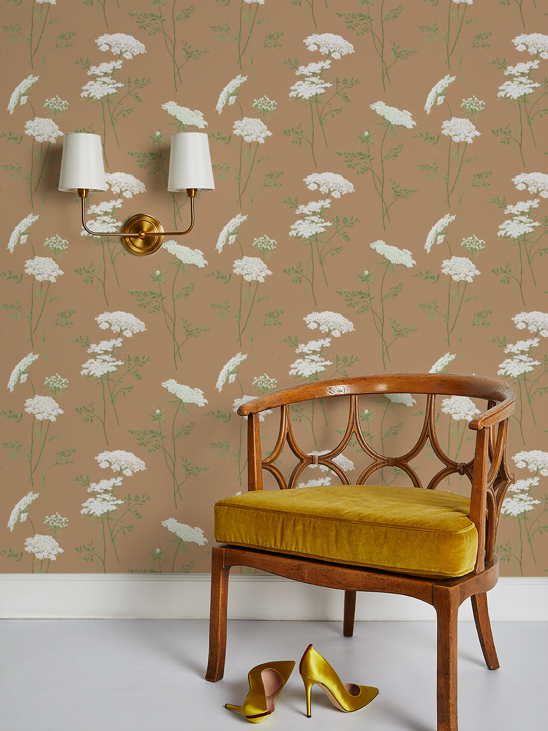'The Queen's Lace' Wallpaper by Sarah Jessica Parker - Pecan