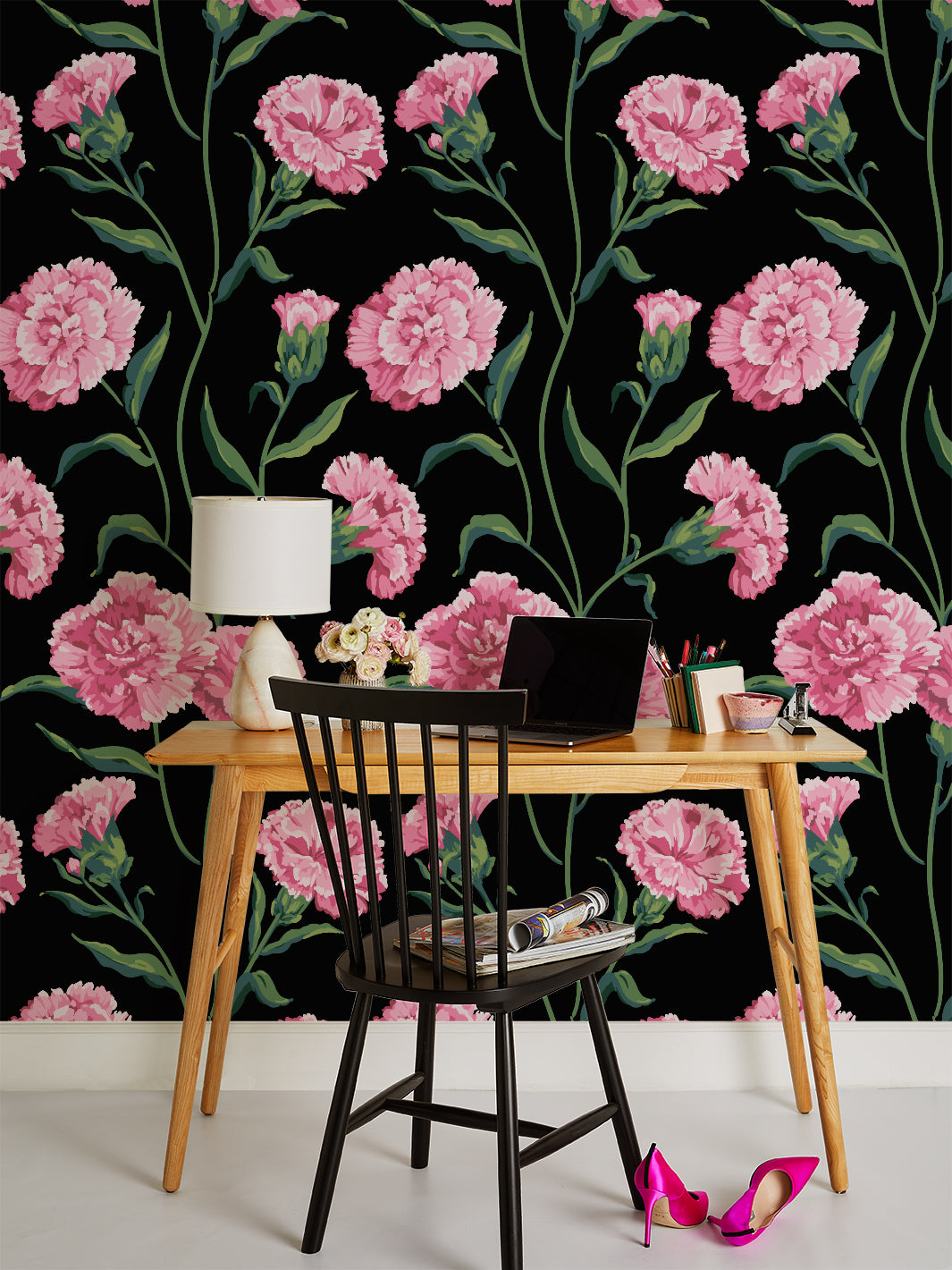 townhouse-wallpaper-by-sarah-jessica-parker-blush-on-black