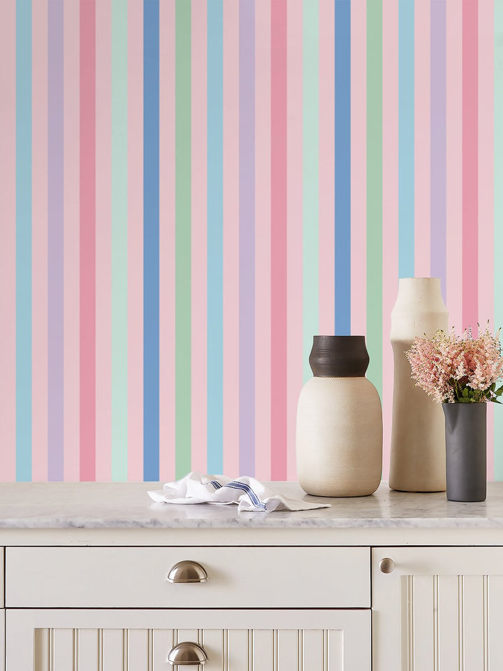 bend-and-snap-stripe-wallpaper-by-barbie-ballet-slipper