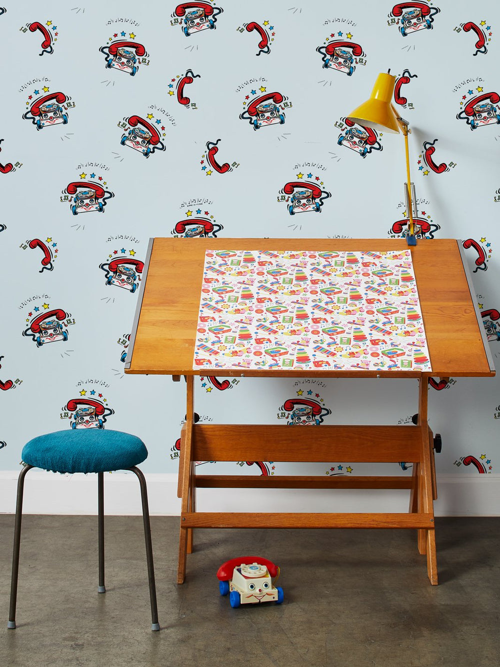 chatter-telephone-wallpaper-by-fisher-price-sky