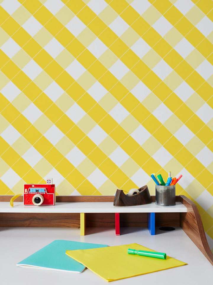 diamonds-wallpaper-by-fisher-price-yellow