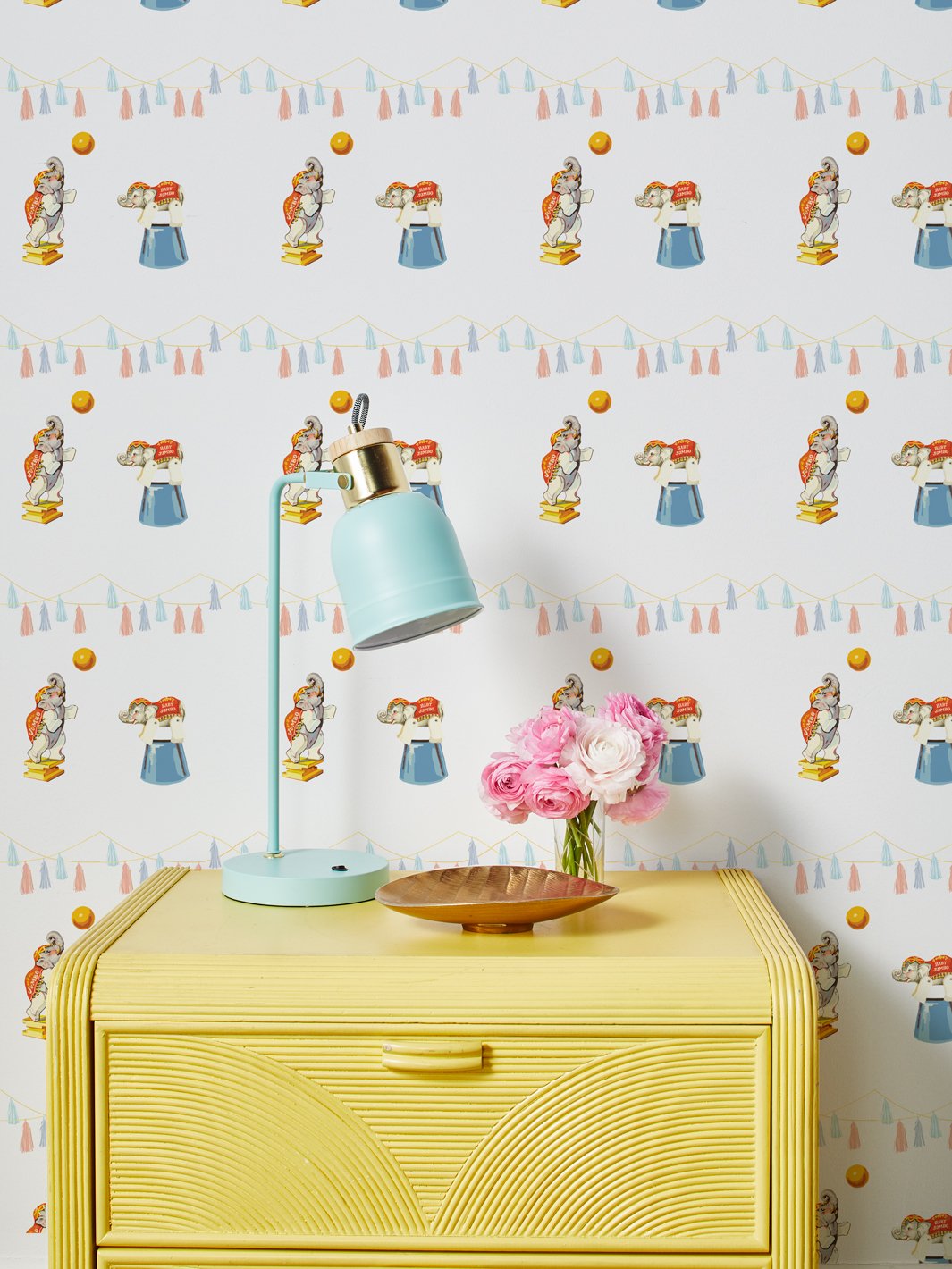 elephant-circus-wallpaper-by-fisher-price-white