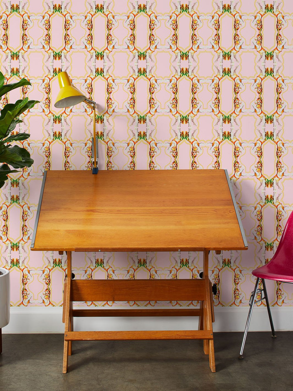 horse-arc-wallpaper-by-fisher-price-pink