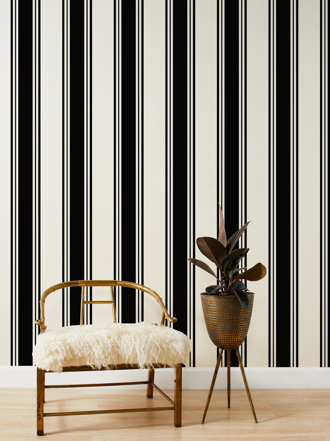 'Yorkshire Stripe' Grasscloth' Wallpaper by Wallshoppe - Black