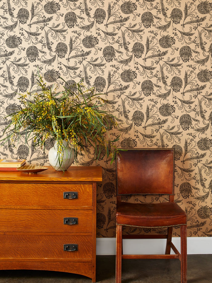 'Eleanor Rigby' Kraft' Wallpaper by Wallshoppe - Black