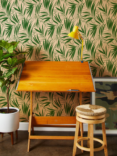 'Majesty Palm' Kraft' Wallpaper by Wallshoppe - Green