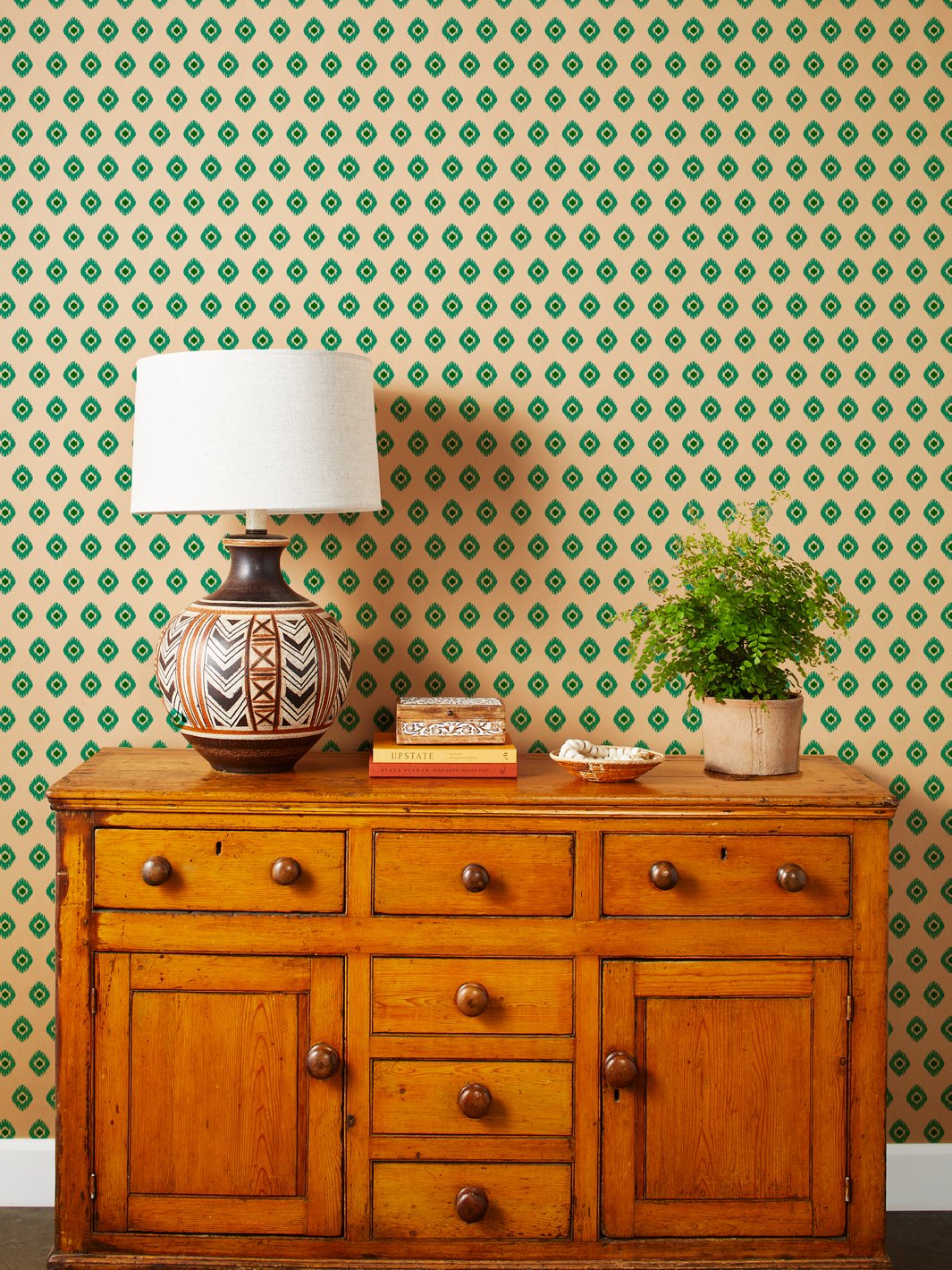 'Tangier Medallion' Kraft' Wallpaper by Wallshoppe - Green