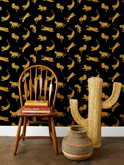 'Tigers' Kraft' Wallpaper by Tea Collection - Black