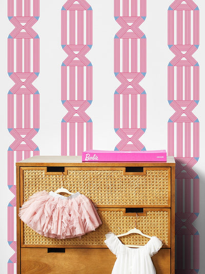 'Roman Holiday Key' Wallpaper by Barbie™ - Lip Gloss