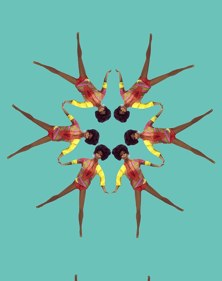 synchronized-vintage-christie-wallpaper-by-barbie-calypso