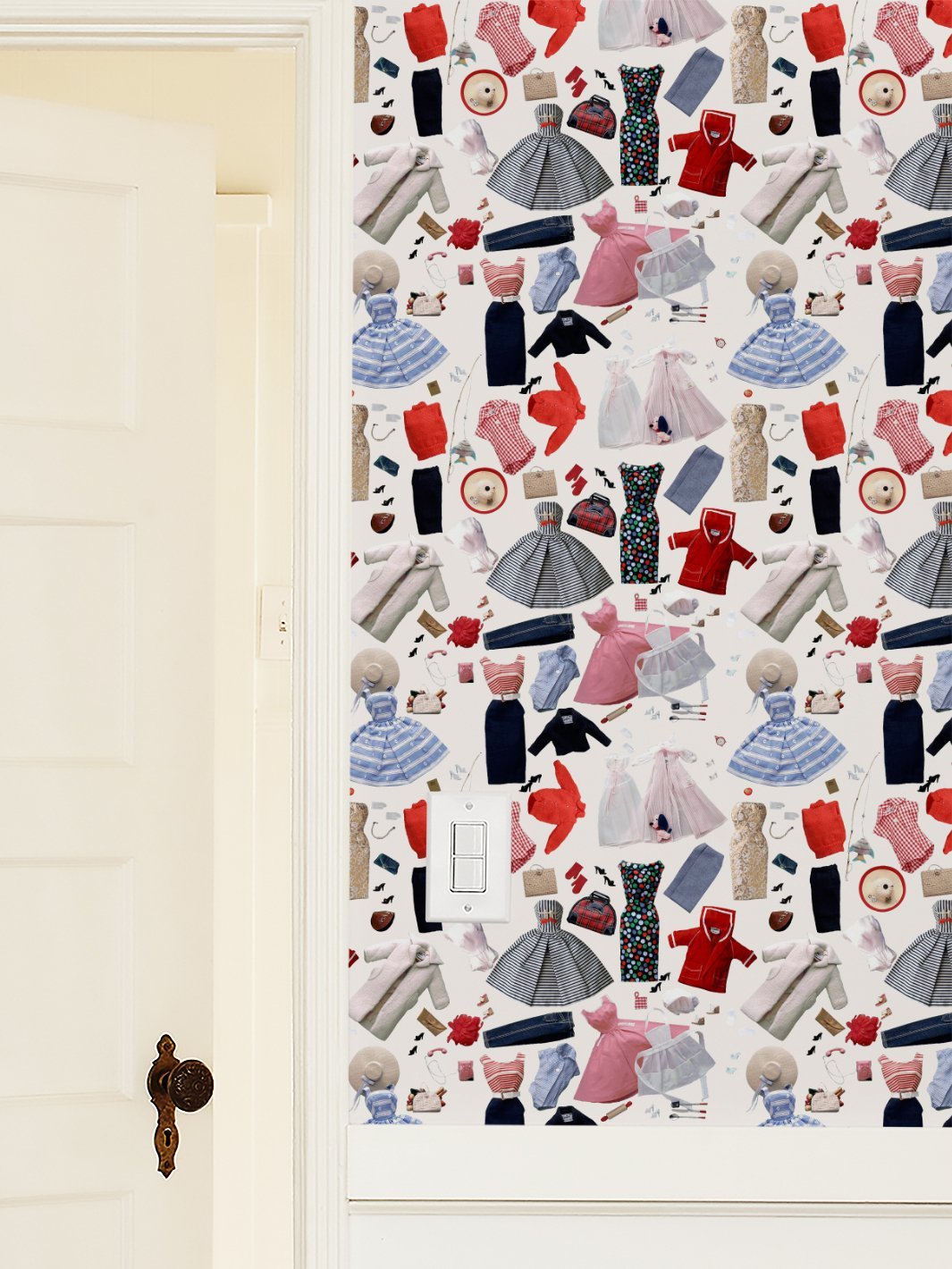 Cream wallpaper featuring scattered doll outfits, shoes, and hats in assorted colors
