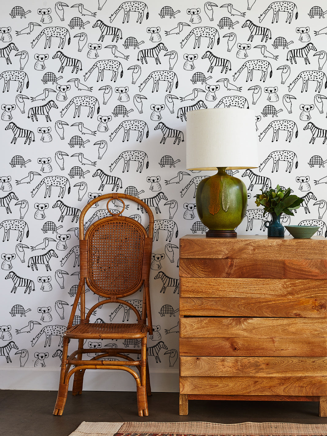 zoo-party-wallpaper-by-tea-collection-black